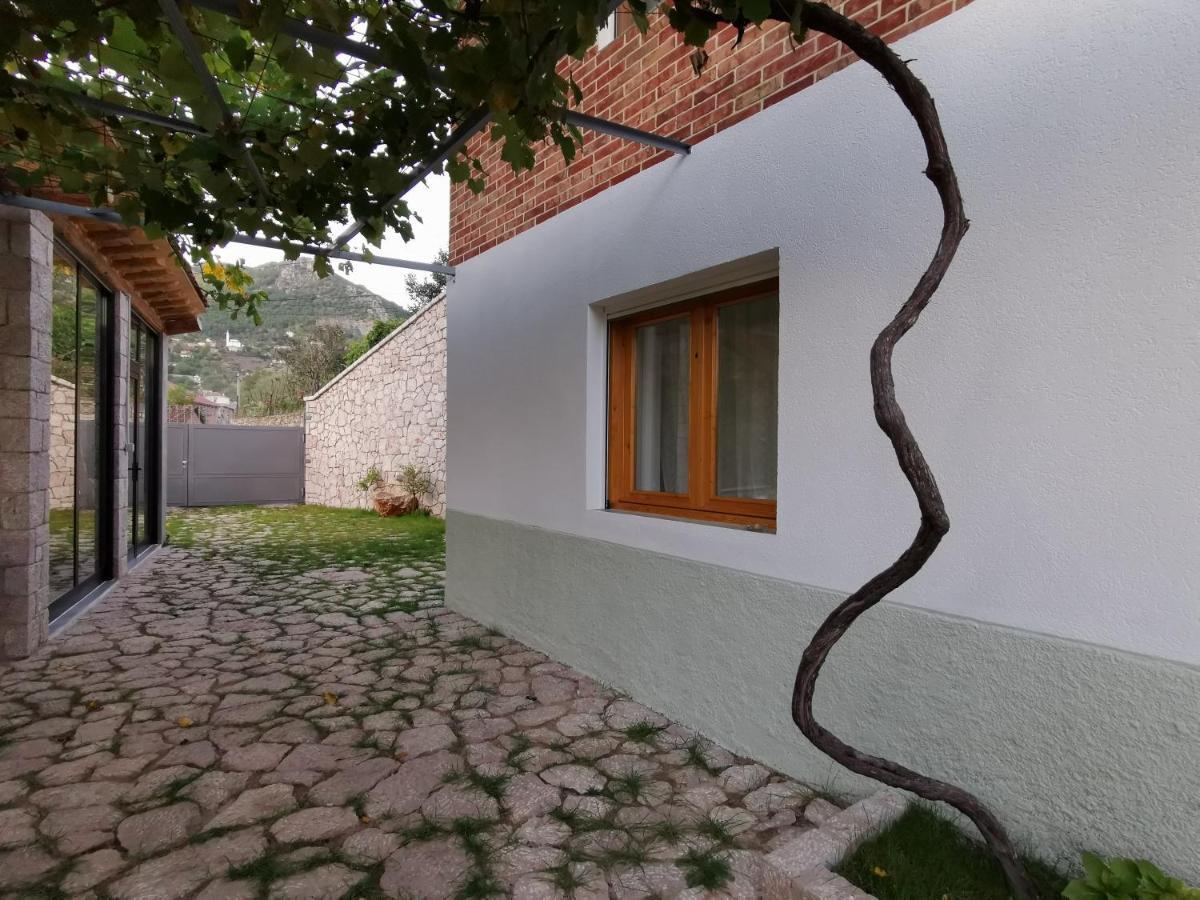 VILA RIRA - Rrajcë, Shebenik Perrenjas Bagian luar foto
