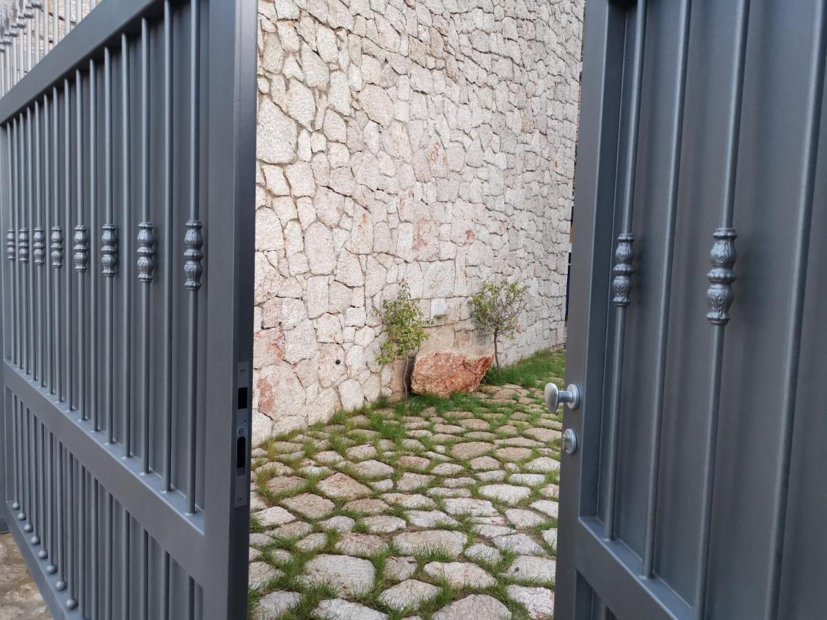 VILA RIRA - Rrajcë, Shebenik Perrenjas Bagian luar foto