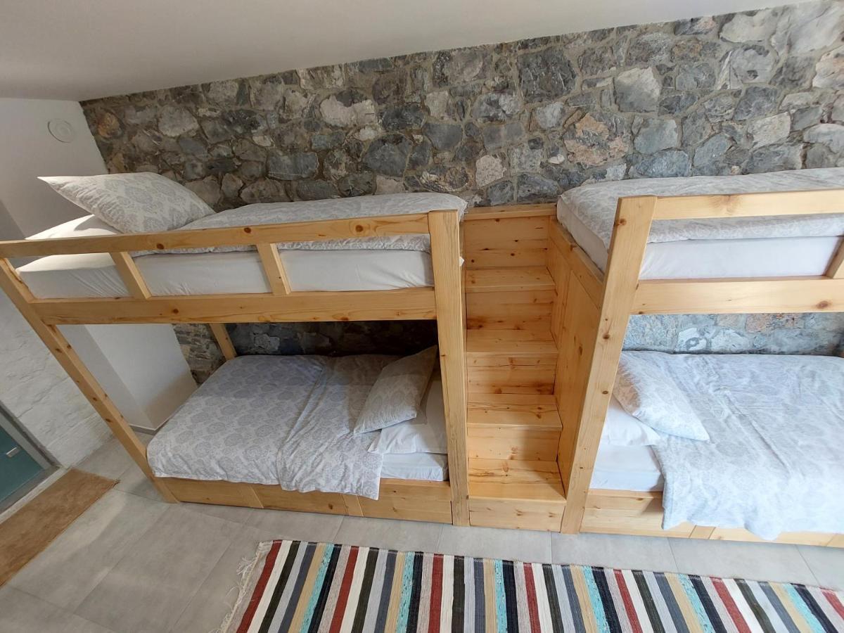 VILA RIRA - Rrajcë, Shebenik Perrenjas Bagian luar foto